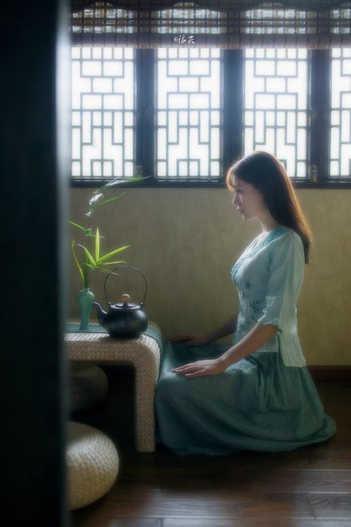 小组赛阶段的陷阱与机遇——球队战术细节解析，小组赛足球