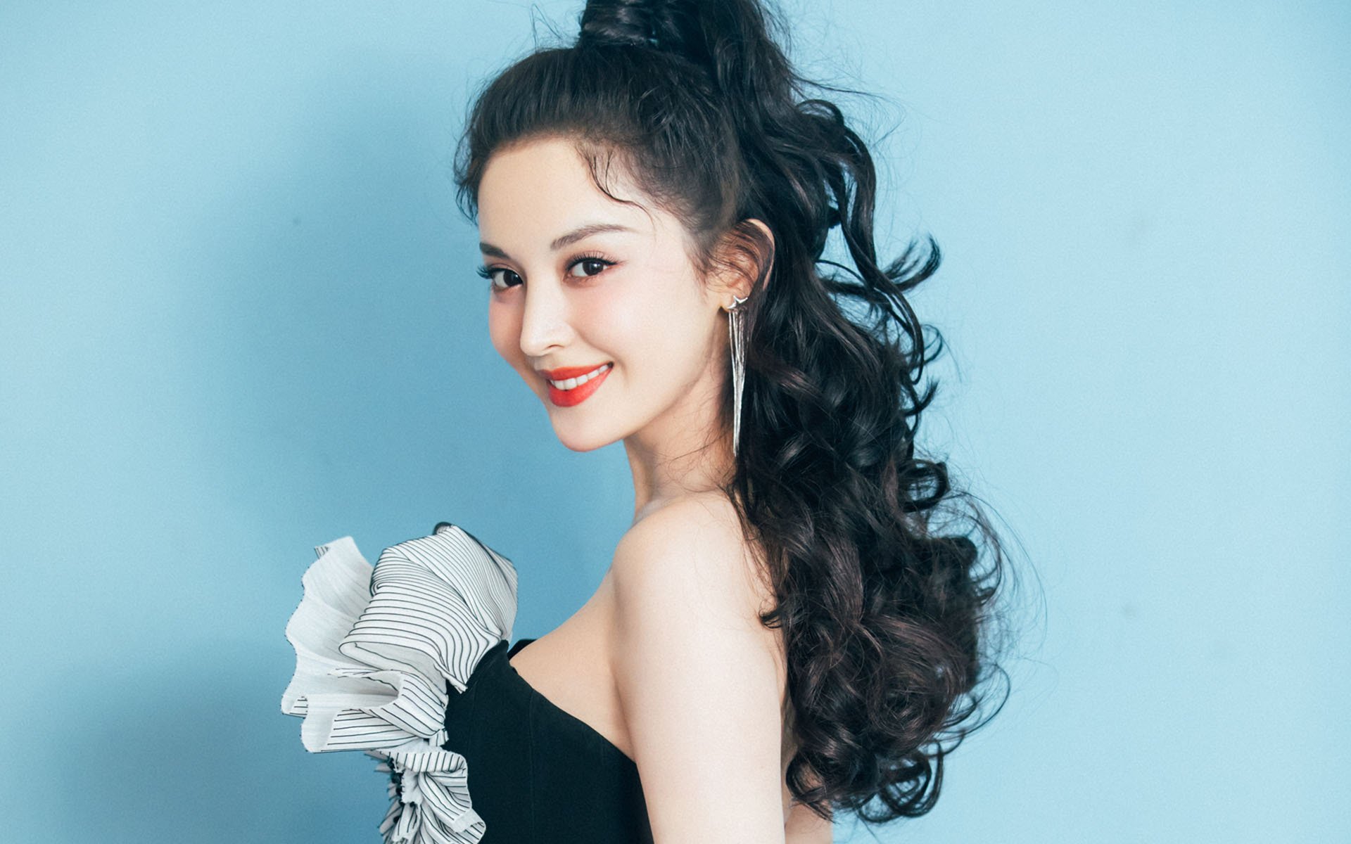 AYX体育-中国足球青训新政策推动基层足球发展，中国足球青训体制