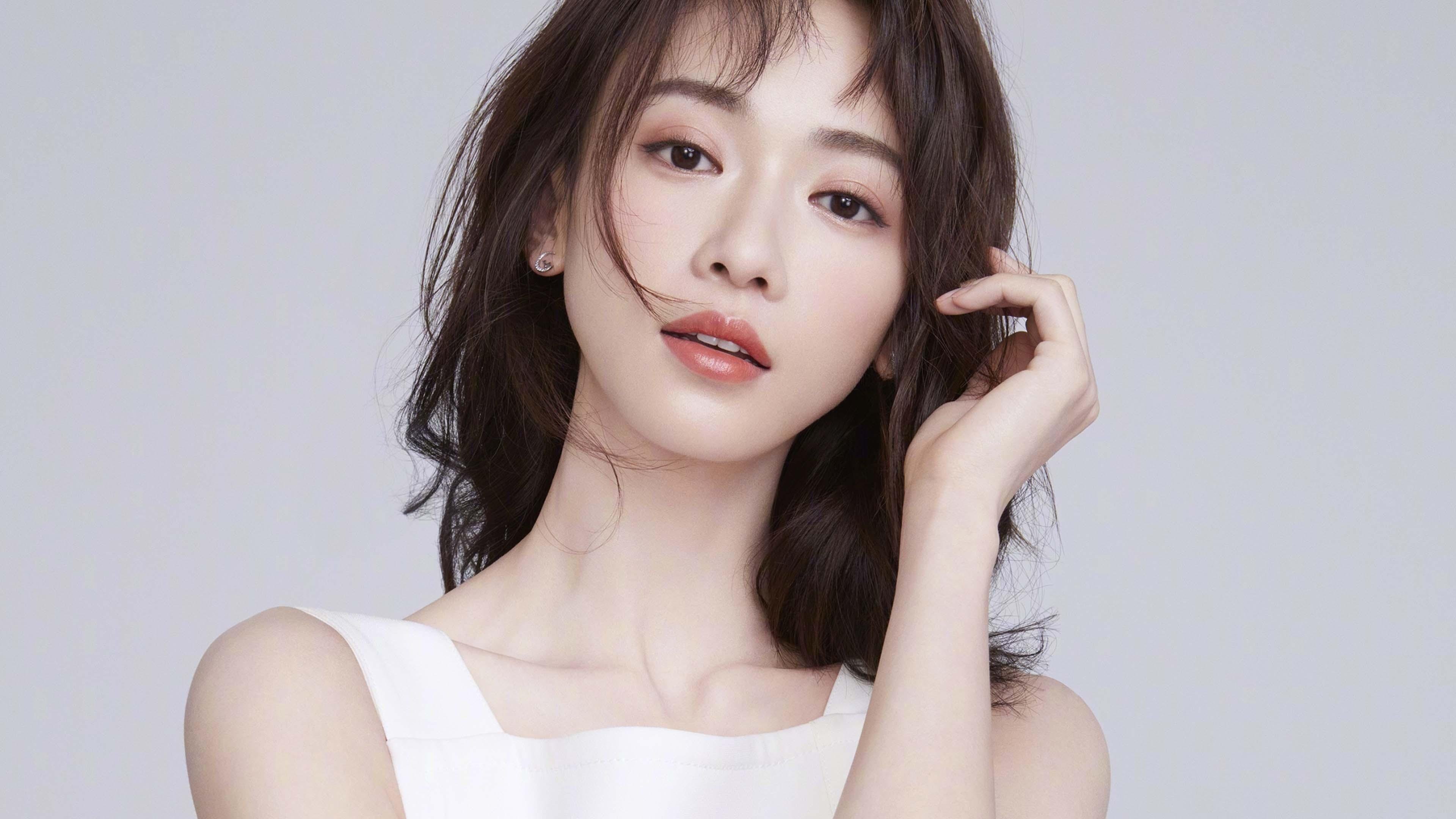 艾比·德尔福:南非队的后场领导者,精准解围守护球队利益,艾德和比尔的故事