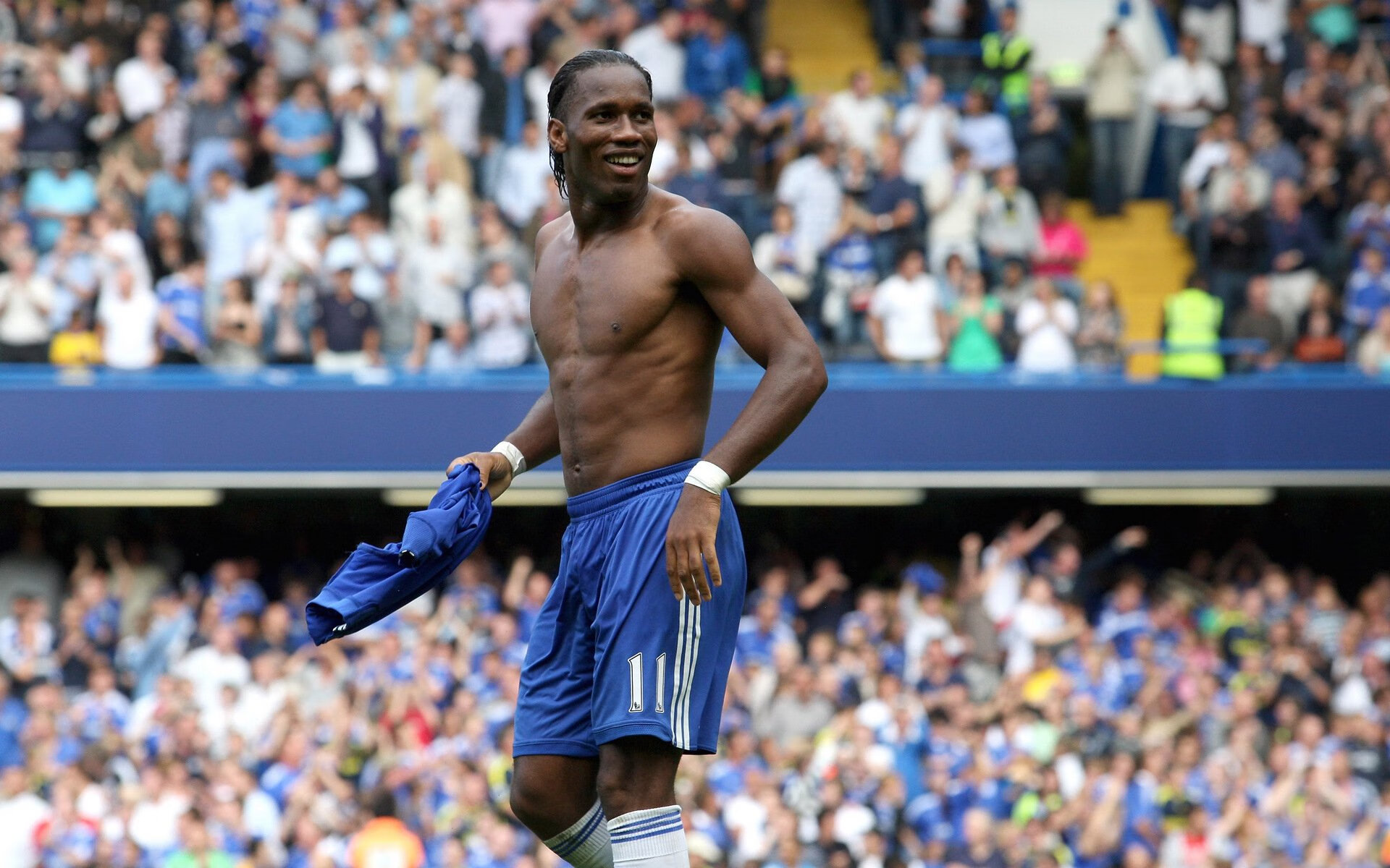 “西甲焦点演出:明星对决引爆现场气氛”,西甲现场观众